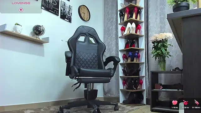 SophieBaker   online show from March 7, 1:35 am