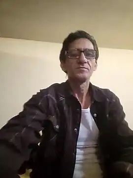Snapshot of Zgodanilep chatting on February 3, 3:06 pm Zgodanilep online show from February 3, 3:06 pm