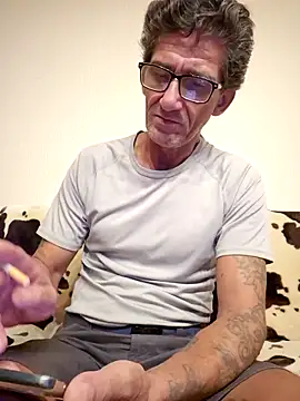 Snapshot of Zgodanilep chatting on September 22, 2:41 pm Zgodanilep online show from September 22, 2:41 pm