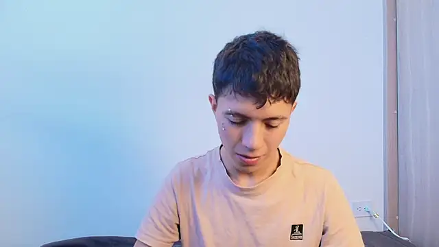 Justyn Ross online show from September 21, 7:15 pm