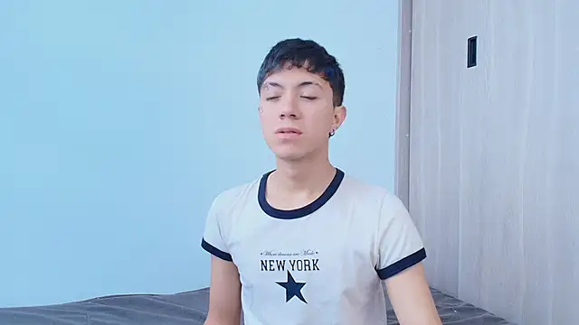 Justyn Ross online show from September 23, 5:38 pm