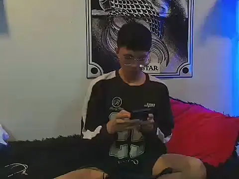 Snapshot of Justyn_Ross chatting on November 28, 12:02 am Justyn Ross online show from November 28, 12:02 am