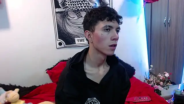 Snapshot of Justyn_Ross chatting on December 16, 3:22 am Justyn Ross online show from December 16, 3:22 am