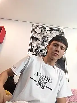 Snapshot of Justyn_Ross chatting on January 14, 3:01 am Justyn Ross online show from January 14, 3:01 am