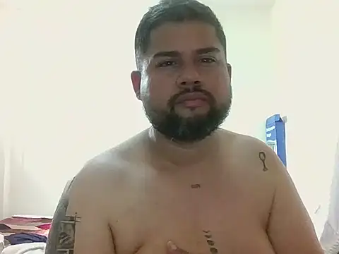 GABRIELGARCIA1313 online show from February 14, 6:48 pm