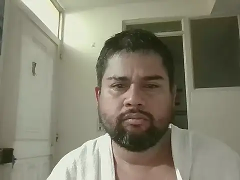 GABRIELGARCIA1313 online show from June 10, 1:28 am