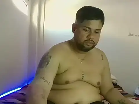 GABRIELGARCIA1313 online show from July 7, 3:27 pm