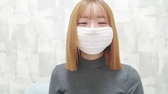 Snapshot of LOVE_MOMO_LOVE chatting on February 3, 11:26 am LOVE MOMO LOVE online show from February 3, 11:26 am