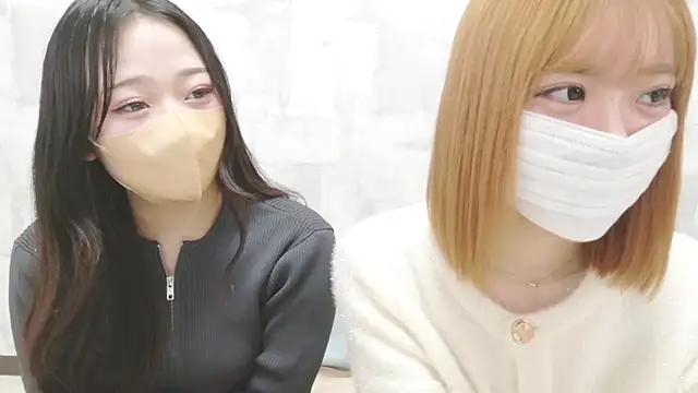 Snapshot of LOVE_MOMO_LOVE chatting on February 4, 11:16 am LOVE MOMO LOVE online show from February 4, 11:16 am