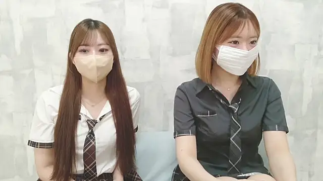 LOVE MOMO LOVE online show from May 14, 12:01 pm