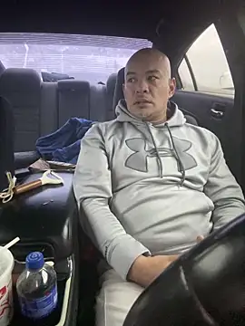 EatMyCake831 online show from April 14, 2:45 pm