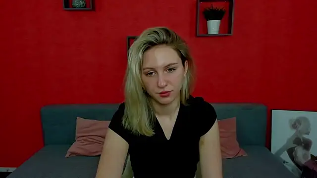 Lia Bloom  online show from January 10, 11:43 am