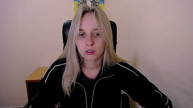 Snapshot of _Nicole_new chatting on September 25, 11:47 am Nicole new online show from September 25, 11:47 am