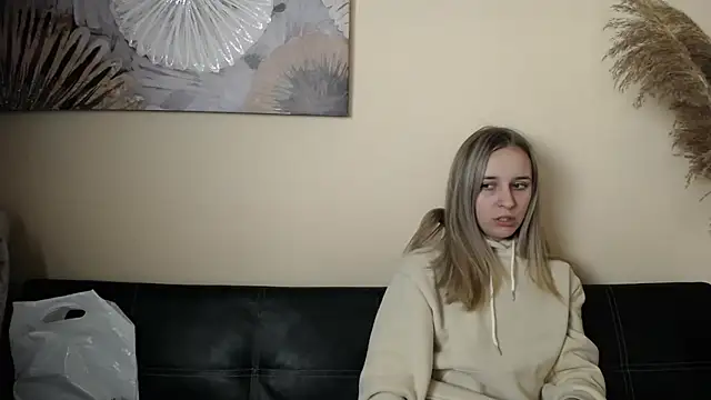 Snapshot of _Nicole_new chatting on November 7, 11:32 am Nicole new online show from November 7, 11:32 am