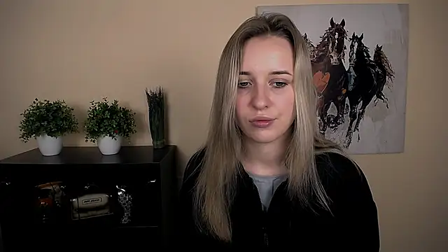 Snapshot of _Nicole_new chatting on February 10, 11:25 am Nicole new online show from February 10, 11:25 am