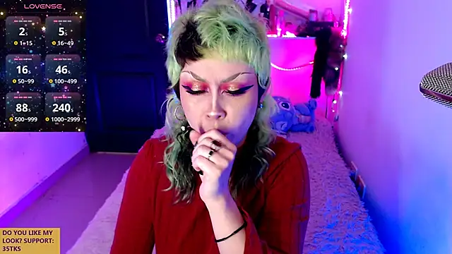 rosse ivy online show from December 16, 3:32 pm