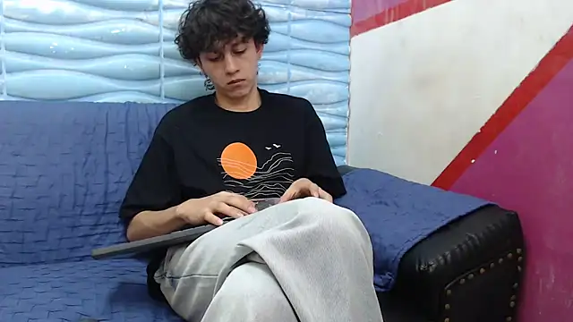 Felipe Browns online show from January 12, 1:37 pm