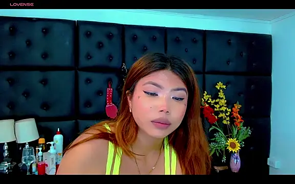 Isalombardi online show from May 17, 4:03 pm