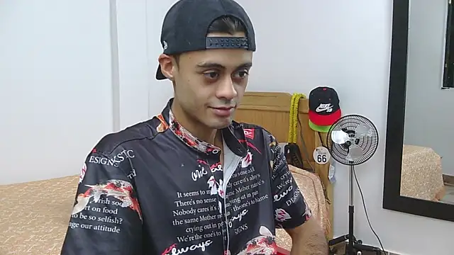 Snapshot of Spartan-Blaze chatting on February 8, 12:49 am Spartan-Blaze online show from February 8, 12:49 am