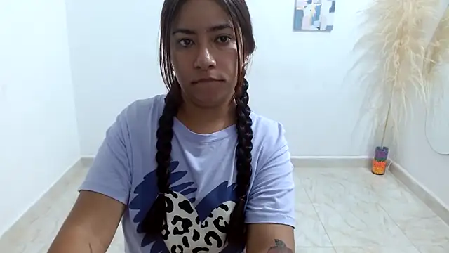 Mary Pompis online show from January 9, 2:54 am