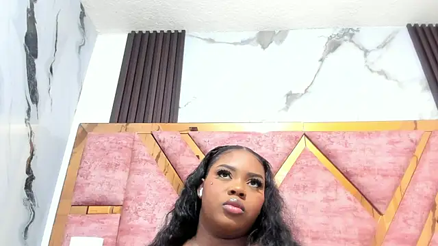 mia alvares online show from May 6, 11:48 am