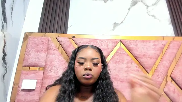 mia alvares online show from May 9, 11:48 am