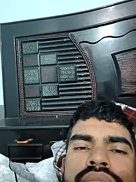 Snapshot of yourboy2000__ chatting on January 17, 6:11 pm yourboy2000 online show from January 17, 6:11 pm