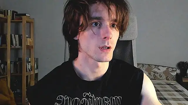 Snapshot of misterhult chatting on December 6, 2:38 pm misterhult online show from December 6, 2:38 pm