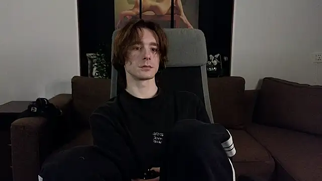Snapshot of misterhult chatting on January 24, 2:19 pm misterhult online show from January 24, 2:19 pm