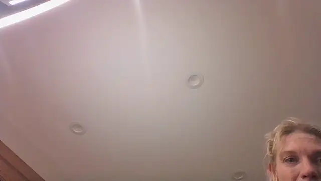 AddieAssets online show from December 19, 8:02 am