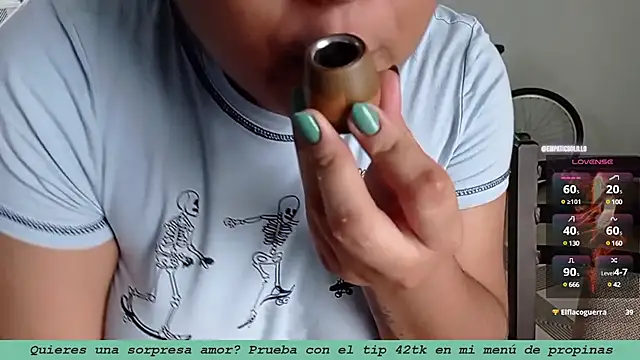Snapshot of EmpaticBolillo chatting on January 21, 8:43 pm EmpaticBolillo online show from January 21, 8:43 pm