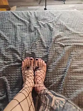 Snapshot of Solelover74 chatting on February 15, 8:02 am Solelover74 online show from February 15, 8:02 am