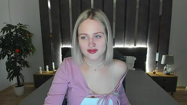 Snapshot of _Sarah_Soul_ chatting on December 23, 7:06 am Sarah Soul online show from December 23, 7:06 am