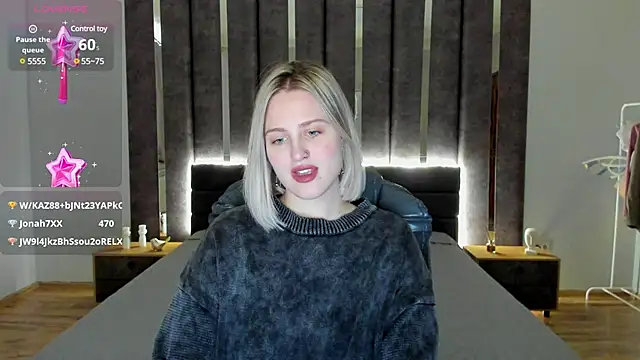 Snapshot of _Sarah_Soul_ chatting on January 1, 5:54 am Sarah Soul online show from January 1, 5:54 am