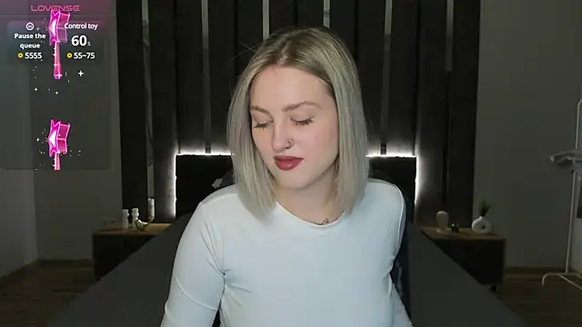 Snapshot of _Sarah_Soul_ chatting on February 1, 12:51 am Sarah Soul online show from February 1, 12:51 am