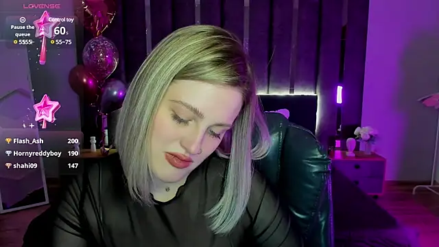 Snapshot of _Sarah_Soul_ chatting on March 5, 6:54 am Sarah Soul online show from March 5, 6:54 am