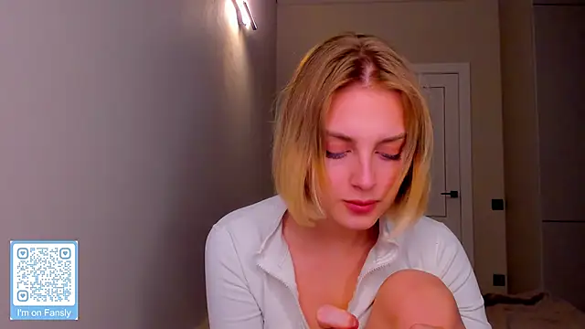 Snapshot of pretty_girlnextdoor chatting on February 13, 5:22 pm pretty girlnextdoor online show from February 13, 5:22 pm