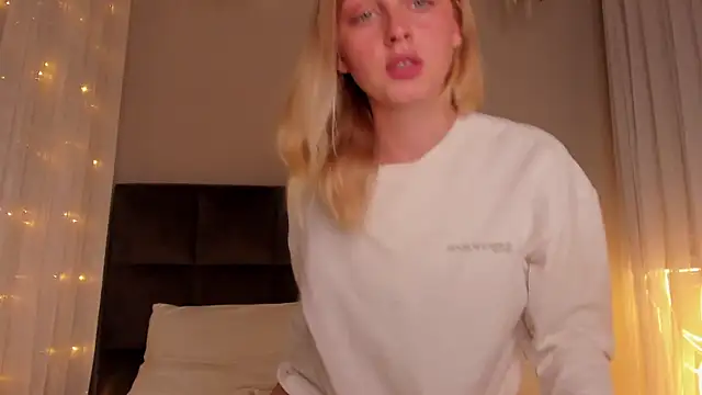 Snapshot of pretty_girlnextdoor chatting on May 12, 6:49 pm pretty girlnextdoor online show from May 12, 6:49 pm