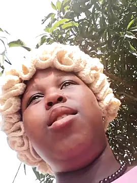 Snapshot of Dark_Berry_26 chatting on December 27, 6:03 am Dark Berry 26 online show from December 27, 6:03 am