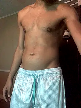 Snapshot of yosparky chatting on October 13, 2:22 am yosparky online show from October 13, 2:22 am