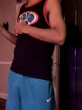 Snapshot of yosparky chatting on October 25, 7:27 am yosparky online show from October 25, 7:27 am