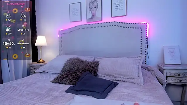 Emilly Rivera online show from December 31, 1:19 pm