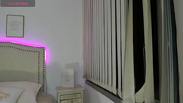 Emilly Rivera online show from March 14, 10:29 am
