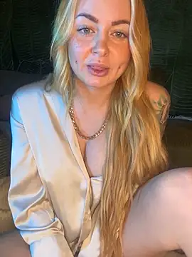 ObviouslyPeachy online show from January 8, 10:27 pm