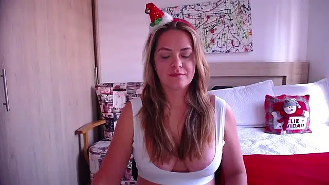 ParisW online show from December 23, 9:18 pm