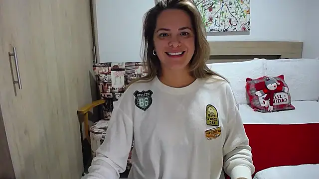 ParisW online show from December 28, 12:15 am