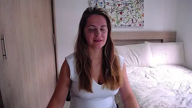 ParisW online show from March 18, 4:37 pm