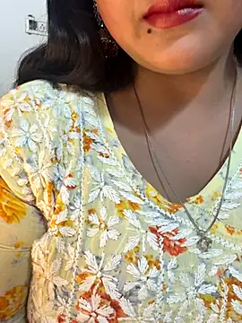 Ayesha mahi online show from September 18, 9:22 am