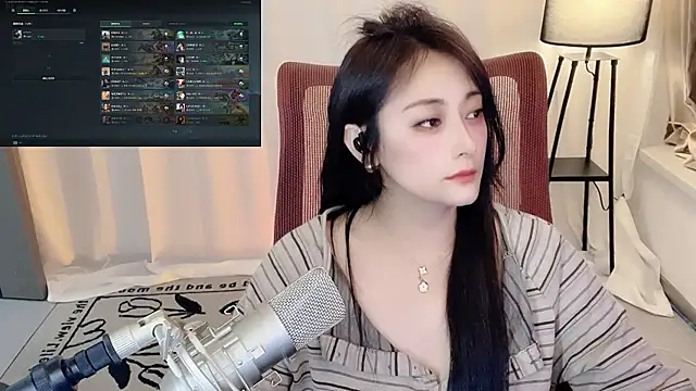 Daisy-77 online show from May 20, 1:06 pm