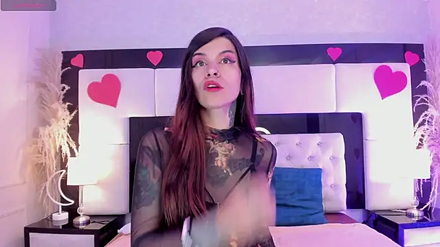 Snapshot of Maddissonlove chatting on February 12, 1:06 pm Maddissonlove online show from February 12, 1:06 pm